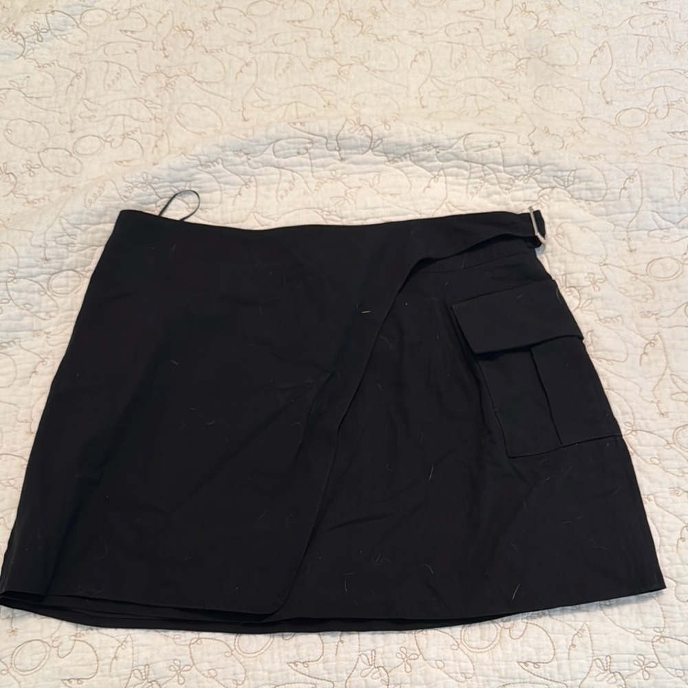 White fox Black Wrap Skirt with Pocket